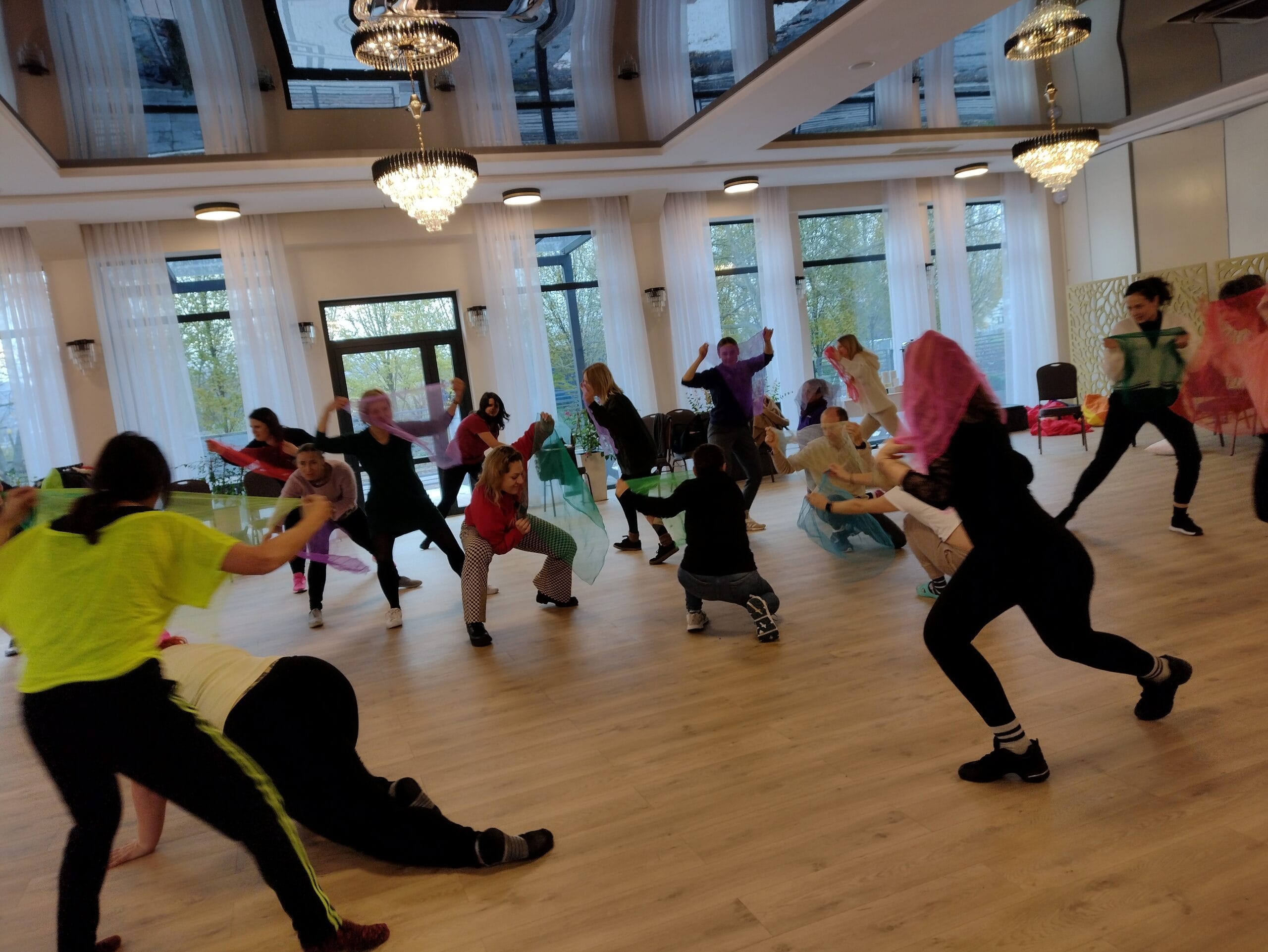 Trening pracy z ciałem i świadomość ciała, regulacja emocji i motywacji – praktyczny kurs terapii tańcem i ruchem 2026